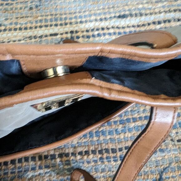 Tommy Hilfiger Quilted Nylon Tote Bag Olive With Faux Leather Trim Shoulder Bag - Picture 8 of 11